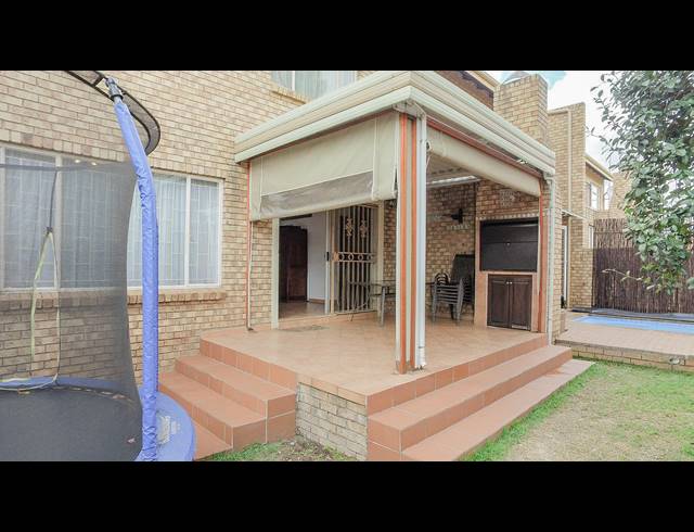3 BEDROOM HOUSE SOLD IN AMBERFIELD
